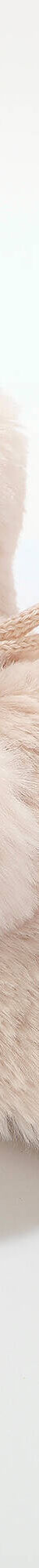 Chaussons forme botillon avec pompons effet fausse fourrure (rose) Chaussons forme botillon avec pompons effet fausse fourrure (rose)